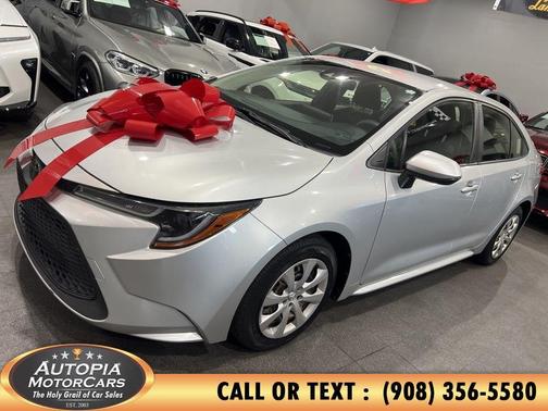 Classic Silver Metallic 2020 Toyota Corolla LE