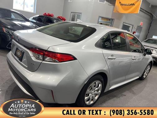 Classic Silver Metallic 2020 Toyota Corolla LE