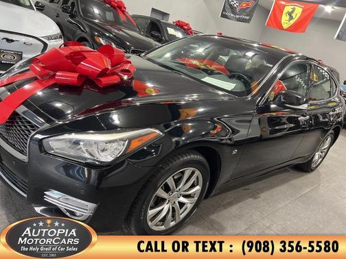 2017 INFINITI Q70 3.7X