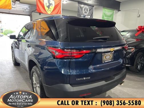 2023 Chevrolet Traverse LT Cloth