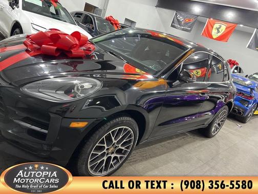 2020 Porsche Macan BASE