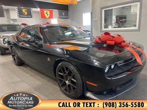 Pitch Black Clearcoat 2017 Dodge Challenger R/T Scat Pack