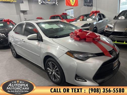 Classic Silver Metallic 2017 Toyota Corolla LE