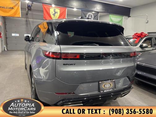 2024 Land Rover Range Rover Sport SE