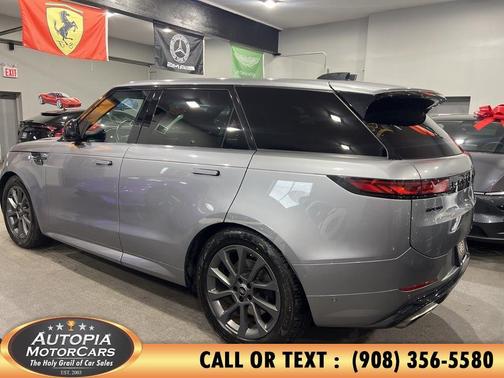 2024 Land Rover Range Rover Sport SE