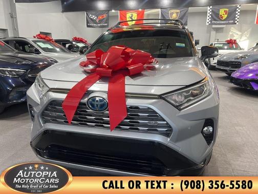 2020 Toyota RAV4 Hybrid SE