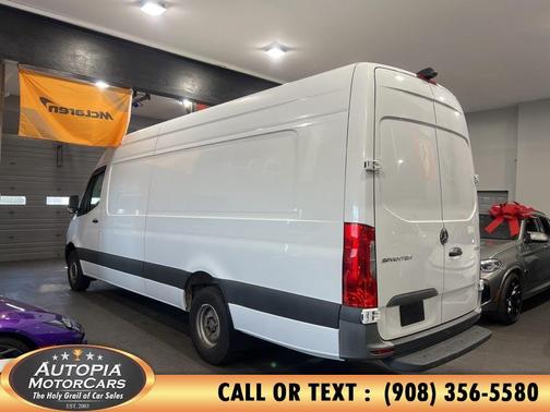 Arctic White 2022 Mercedes-Benz Sprinter 3500 High Roof