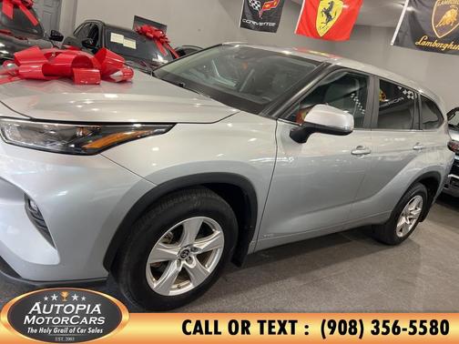 2024 Toyota Highlander Hybrid LE