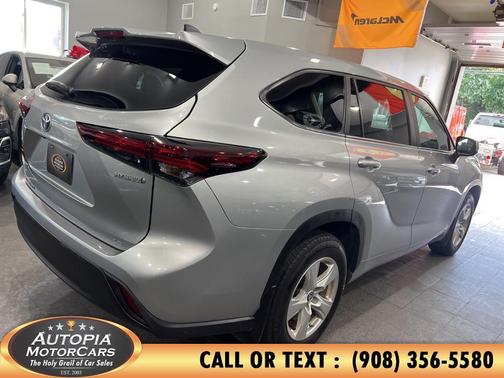 2024 Toyota Highlander Hybrid LE