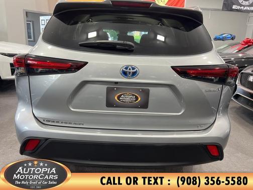 2024 Toyota Highlander Hybrid LE