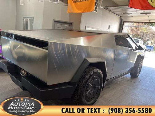 Ultra-Hard Stainless Steel 2025 Tesla Cybertruck All-Wheel Drive