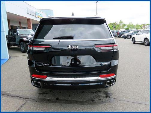 Diamond Black Crystal Pearlcoat 2023 Jeep Grand Cherokee L Overland