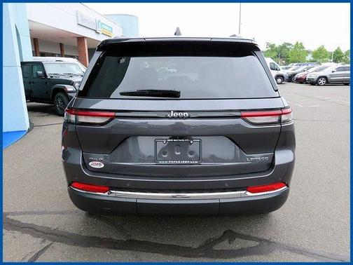2023 Jeep Grand Cherokee Laredo