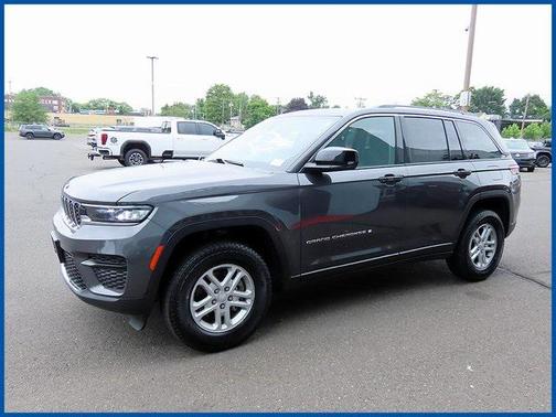 2023 Jeep Grand Cherokee Laredo