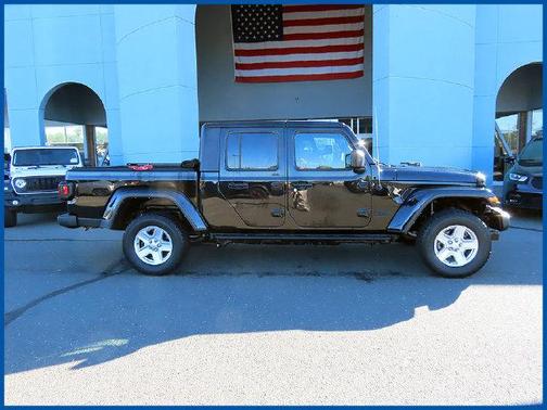 Black Clearcoat 2022 Jeep Gladiator Sport S