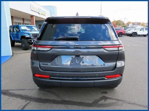 2022 Jeep Grand Cherokee Altitude