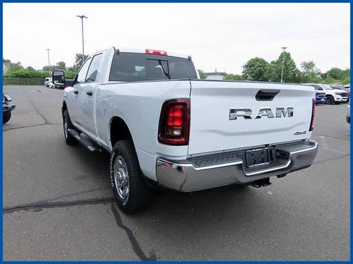 2025 RAM 2500 Tradesman Crew Cab 4x4 6'4' Box