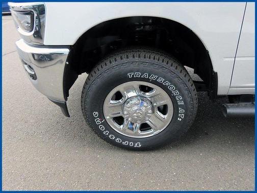 2025 RAM 2500 Tradesman Crew Cab 4x4 6'4' Box