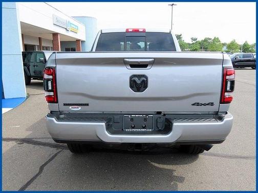 2022 RAM 2500 Big Horn Crew Cab 4x4 6'4' Box