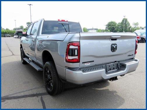 2022 RAM 2500 Big Horn Crew Cab 4x4 6'4' Box