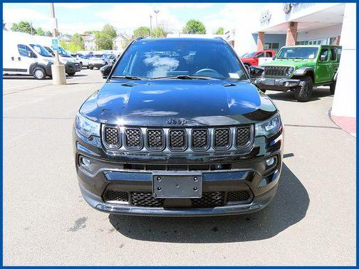 Redline Pearlcoat 2023 Jeep Compass Latitude