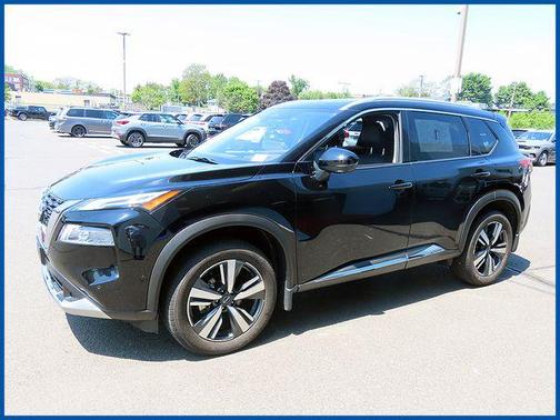 Super Black 2023 Nissan Rogue Platinum