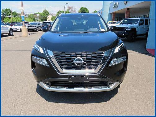 Super Black 2023 Nissan Rogue Platinum