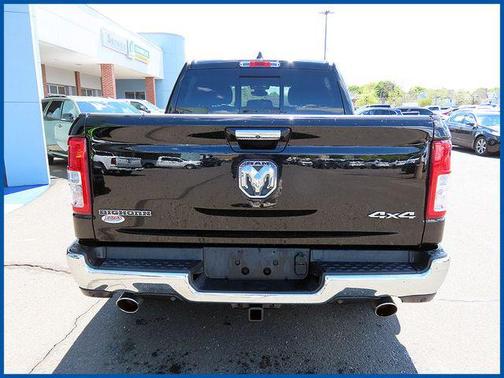 Diamond Black Crystal Pearlcoat 2019 RAM 1500 Big Horn