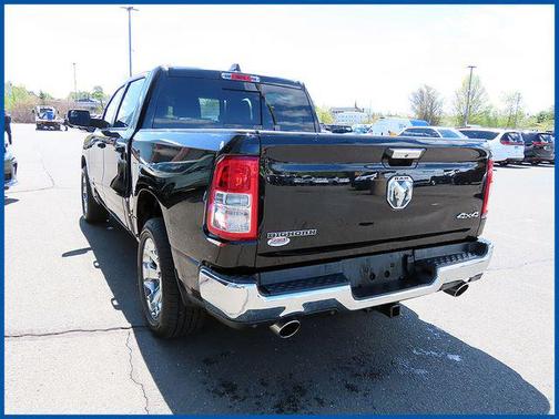 Diamond Black Crystal Pearlcoat 2019 RAM 1500 Big Horn