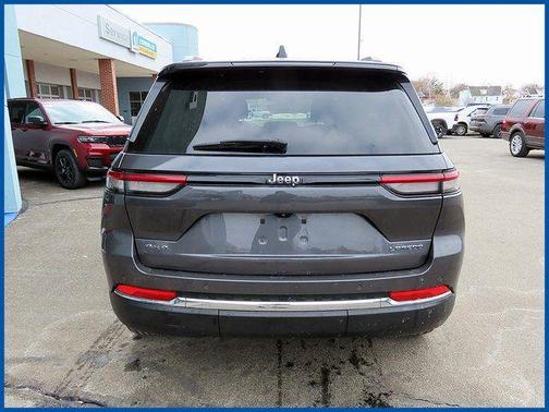 2023 Jeep Grand Cherokee Laredo