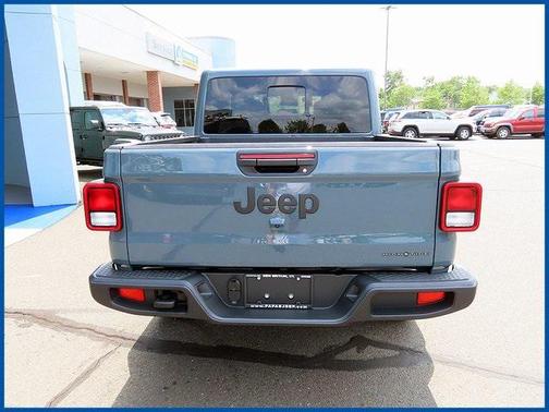 2025 Jeep Gladiator High Tide