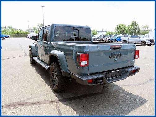 2025 Jeep Gladiator High Tide