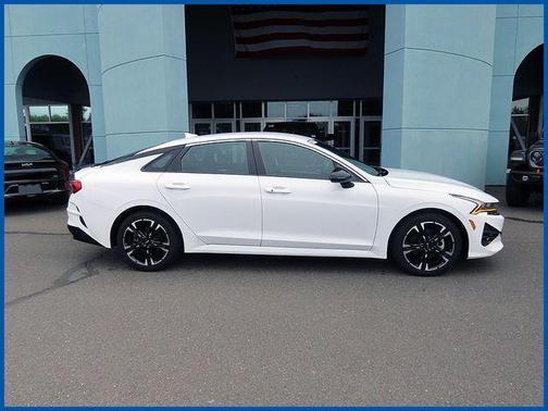 Glacial White Pearl 2024 Kia K5 GT-Line