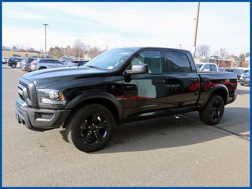 2024 RAM 1500 Classic Warlock Crew Cab 4x4 5'7' Box