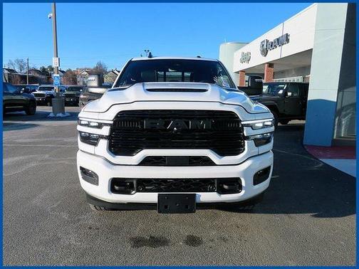 2026 RAM 2500 Laramie Crew Cab 4x4 8' Box