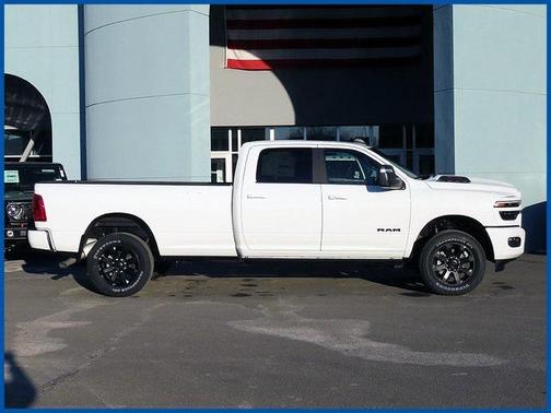 2026 RAM 2500 Laramie Crew Cab 4x4 8' Box