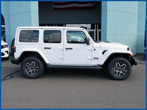 2025 Jeep Wrangler 4-Door Sahara 4x4