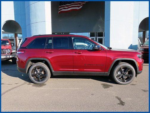 Velvet Red Pearlcoat 2025 Jeep Grand Cherokee Limited