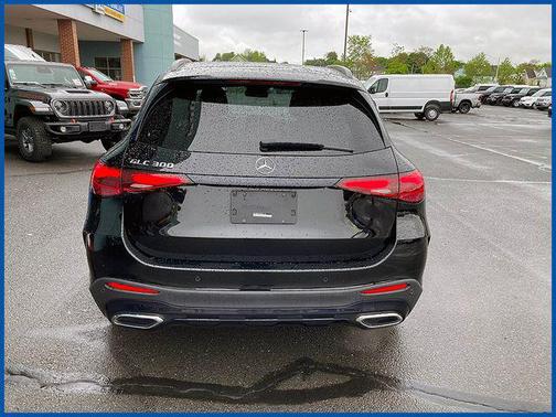 Black 2024 Mercedes-Benz GLC 300 Base