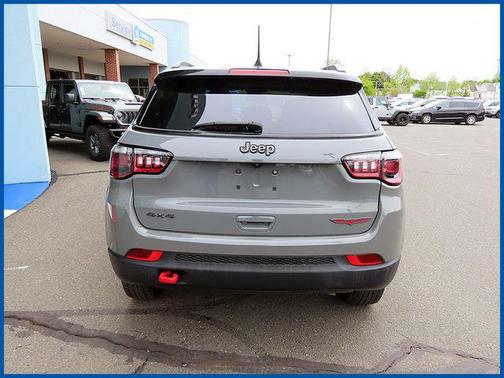 Sting-Gray Clearcoat 2022 Jeep Compass Trailhawk