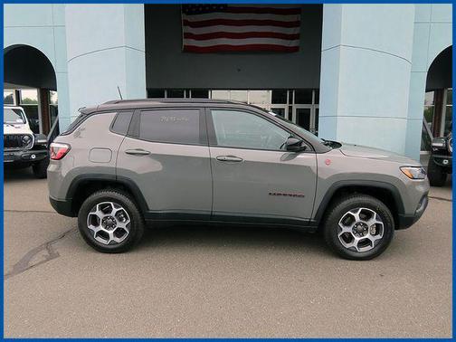 Sting-Gray Clearcoat 2022 Jeep Compass Trailhawk