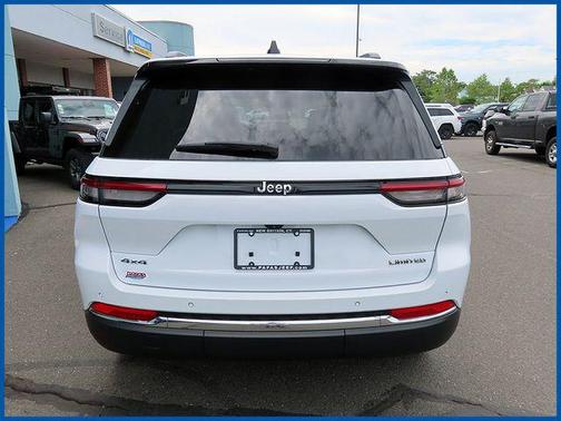 Bright White Clearcoat 2023 Jeep Grand Cherokee Limited