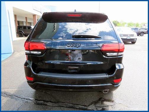 2022 Jeep Grand Cherokee Laredo