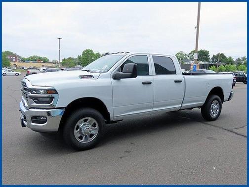 2025 RAM 2500 Tradesman Crew Cab 4x4 8' Box
