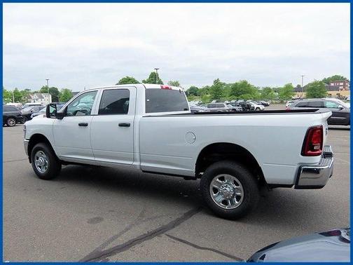 2025 RAM 2500 Tradesman Crew Cab 4x4 8' Box