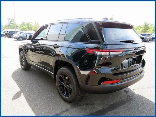 2025 Jeep Grand Cherokee Altitude