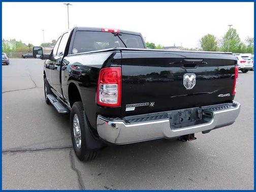 Diamond Black Crystal Pearlcoat 2023 RAM 2500 Big Horn Crew Cab 4x4 6'4' Box