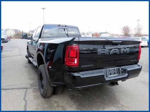 2026 RAM 3500 Big Horn Crew Cab 4x4 8' Box