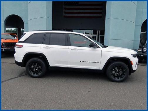 2025 Jeep Grand Cherokee Altitude