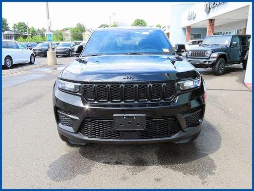 2024 Jeep Grand Cherokee Altitude